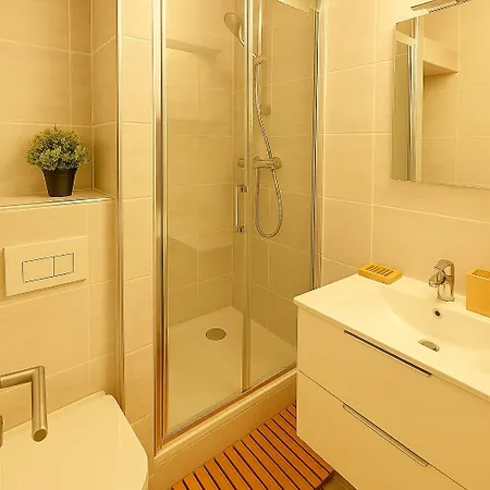 Souvenirs D'enfance-la Bonne Marienne-la Madeleine