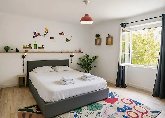 Souvenirs D'enfance-la Bonne Marienne-la Madeleine Daire Angers