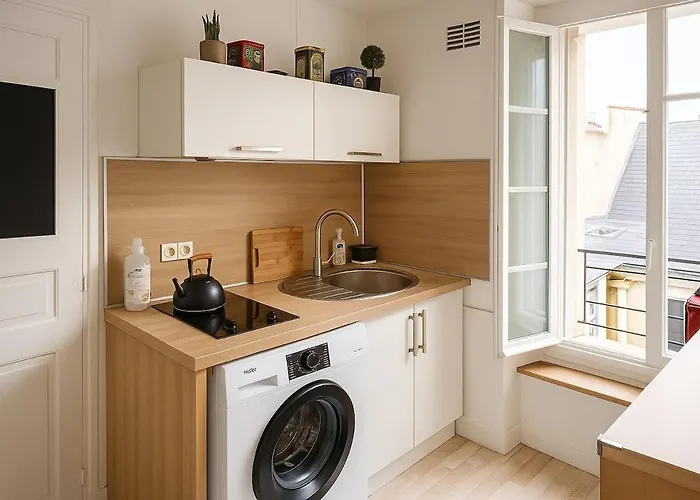 Souvenirs D'enfance-la Bonne Marienne-la Madeleine Daire